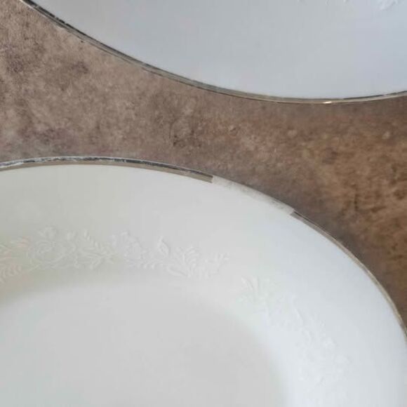 Noritake Reina 6450Q Plates Set of 3 10.5" Ceramic White w/White Flowers - Picture 3 of 7